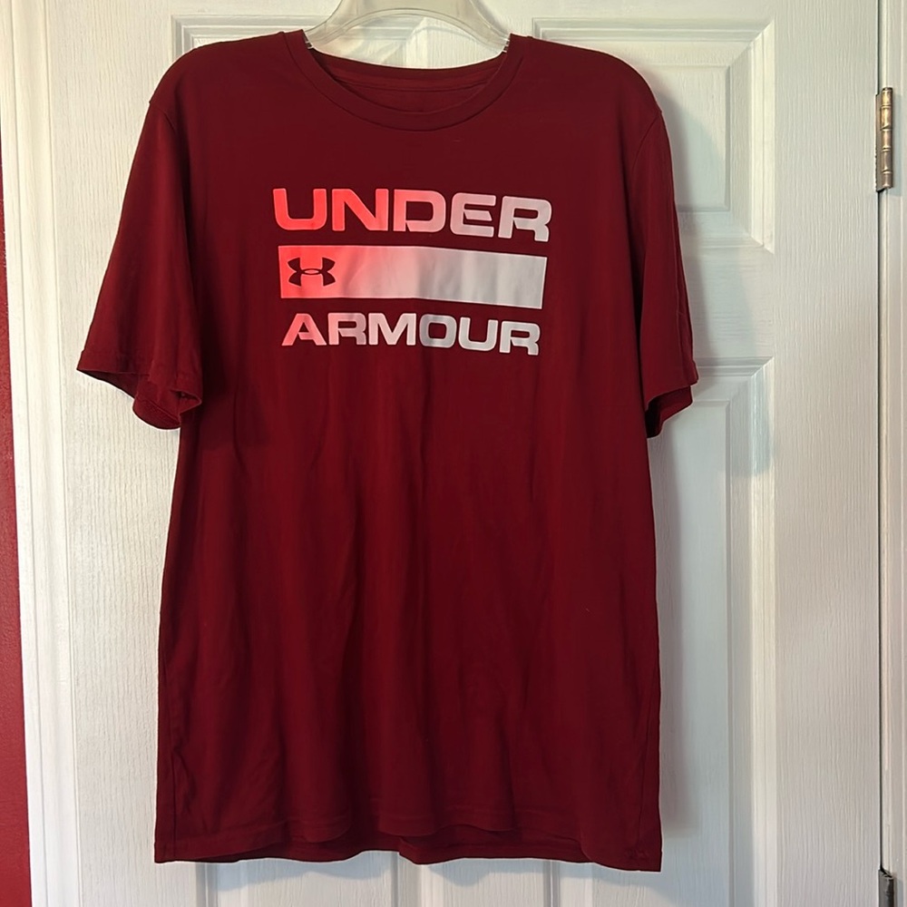 Maroon Under Armor T-shirt, Men’s Large